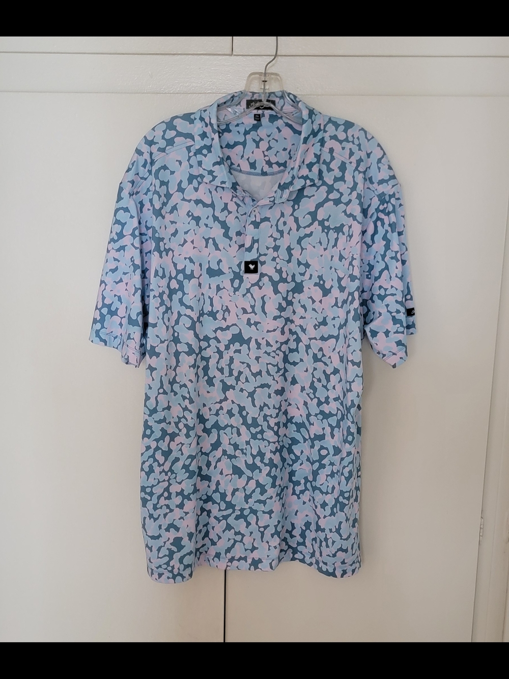 Bad Birds Men's Short Sleeve Casual Shirt in Light Blue & Pink - Unbranded